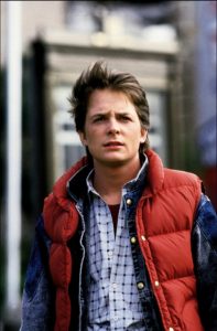 Michael J. Fox in una scena del Film Ritorno al Futuro, interpreta Marty McFly