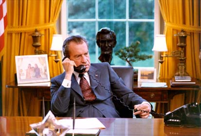 Richard Nixon candid in the Oval Office watergate