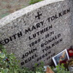 Tolkien’s_grave